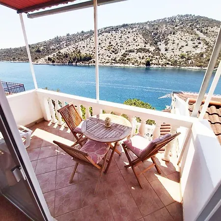 3 - Carmen Apartment Vinisce